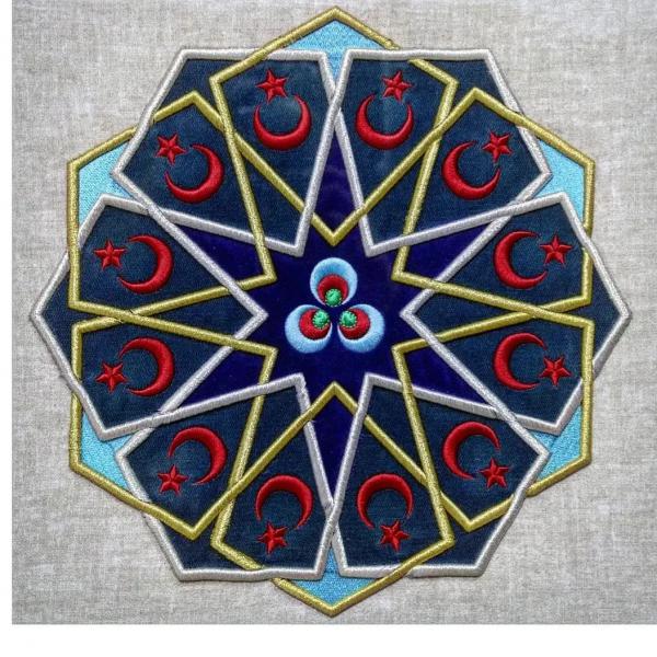 ÇİNTEMANİ MOTİFİ VE AY YILDIZ NAKIŞLI TABLO
